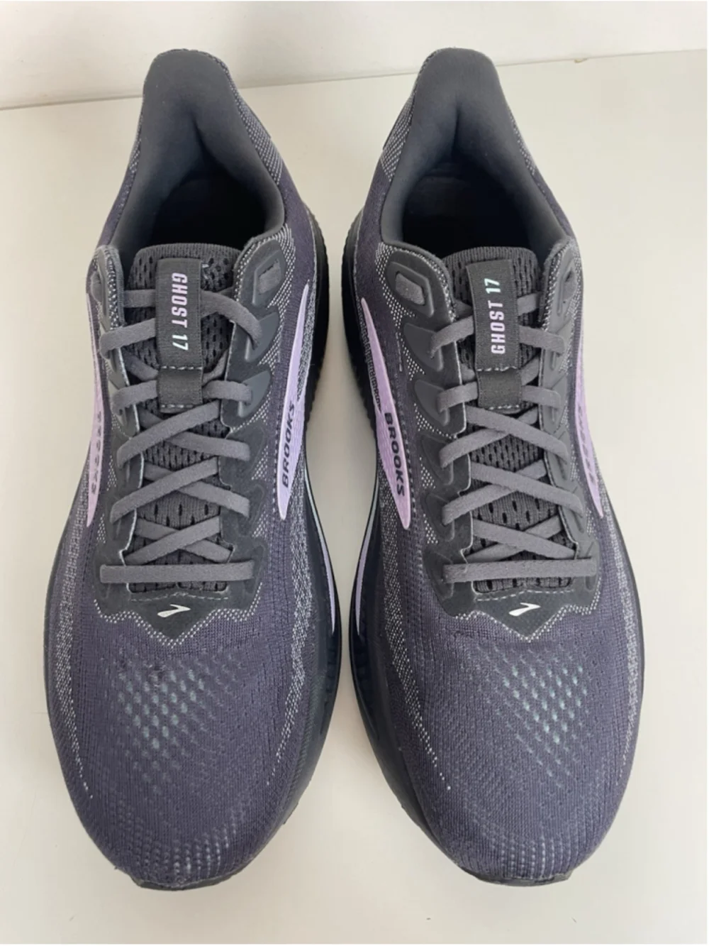 Brooks Ghost 17 Running Shoes Womens 12 Road Walking Sneakers Gym